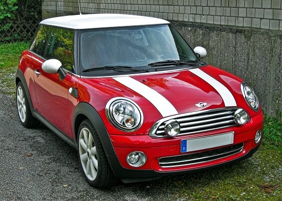 Mini_Cooper_Facelift_front.jpg