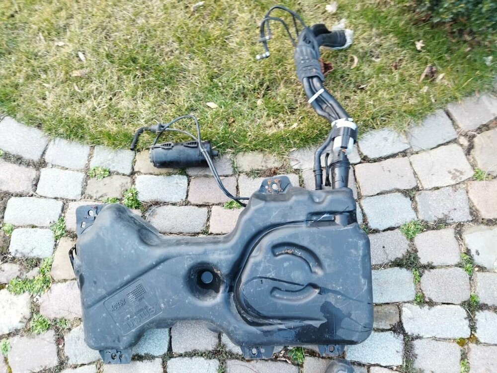 06 Smart 33 Liter Tank.jpg