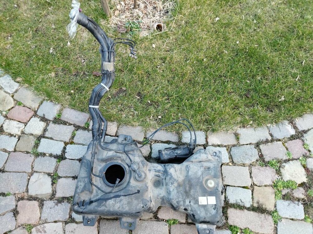 01 Smart 33 Liter Tank.jpg