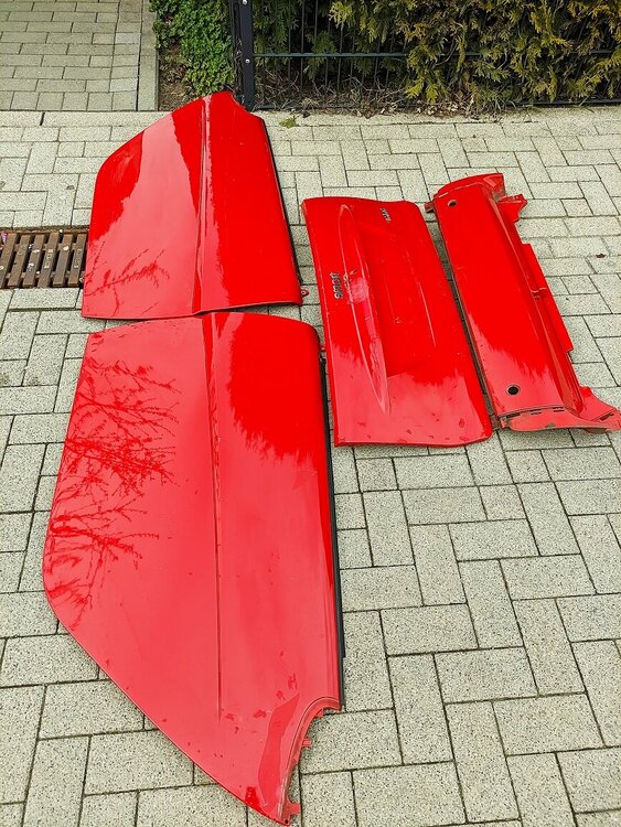 Tueren und hinten.jpg