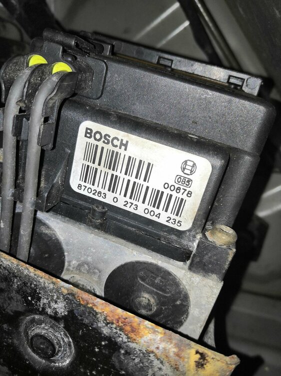 ABS Steuergerät-min.jpg