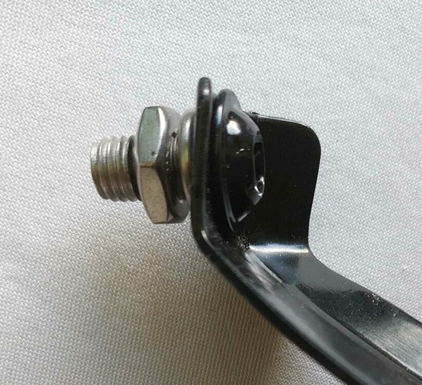 Beifahrerseite_Schraube.thumb.jpg.16371265d6cd29946f423b86a6d927b9.jpg