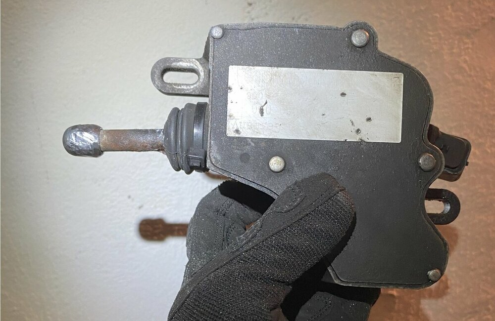 Aktuator mit Kuppel.jpg