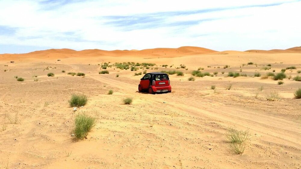 Festgefahren%20am%20Fuss%20des%20Erg%20Chebbi%20-Sahara.jpg